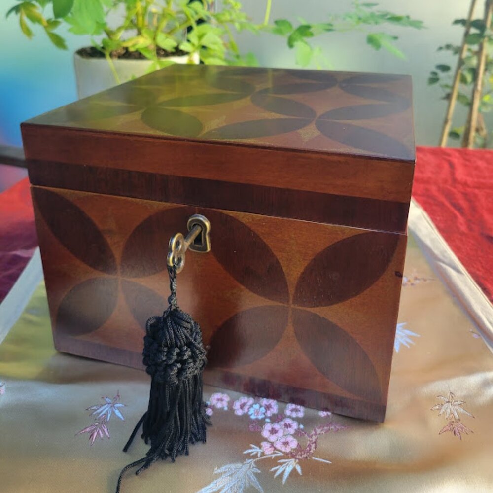wood inlay Jewelry Box